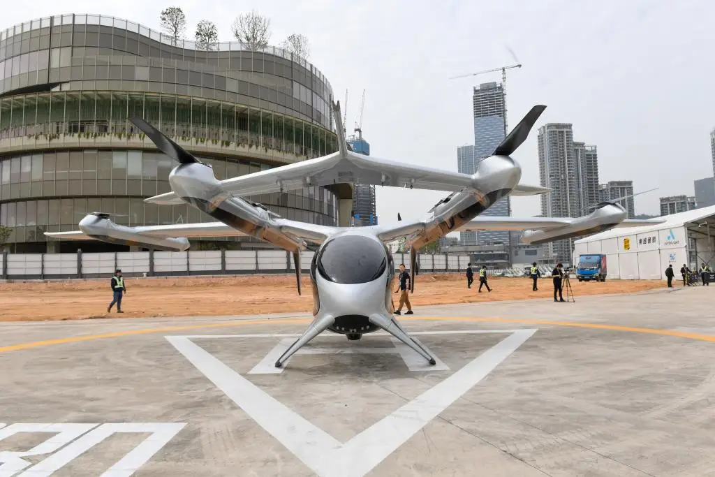 中国低空经济报告：民用无人机市场规模全球第一，明年预计破2000亿