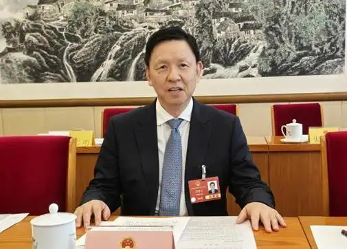 周曙光：低空经济“飞得稳”需织密安全网、打通数据链